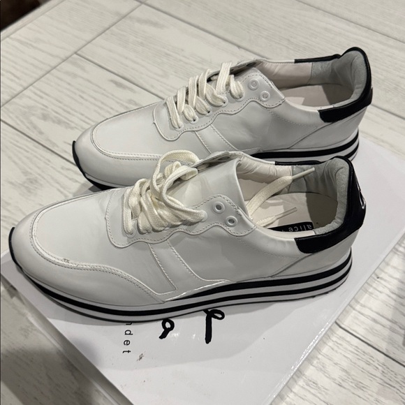 Alice + Olivia Shoes - Alice + Olivia Women's Sneakers